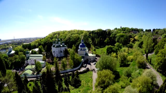 Aerial-view-the M.-M.-Hryshko-National-Botanical-Garden