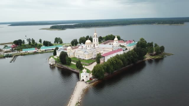 Nilova-Pustyn-monastery-on-lake-Seliger