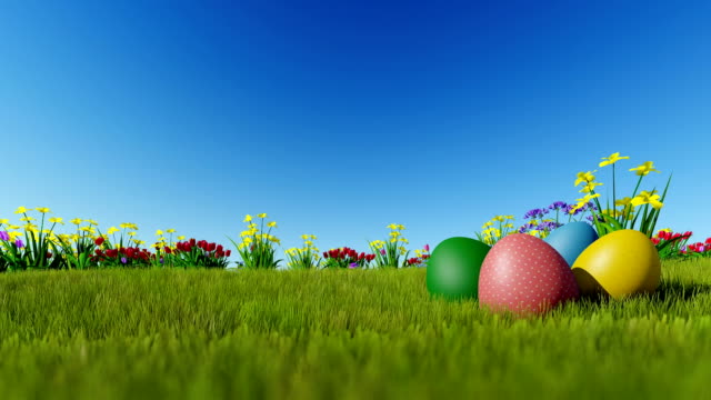 Huevos-de-Pascua-en-prado-verde-sobre-azul-cielo,-mate-de-luminancia-une