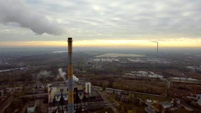 Garbage-incineration-plant.-Waste-incinerator-plant-with-smoking-smokestack.-The-problem-of-environmental-pollution-by-factories.