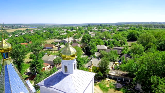 Orthodoxe-Kirche-Blick-aus-der-Luft-Ukraine