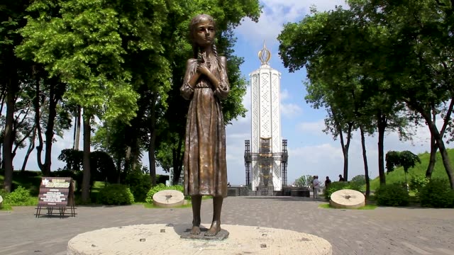 Holodor-Jewish-Memorial-Kiev-Ukraine