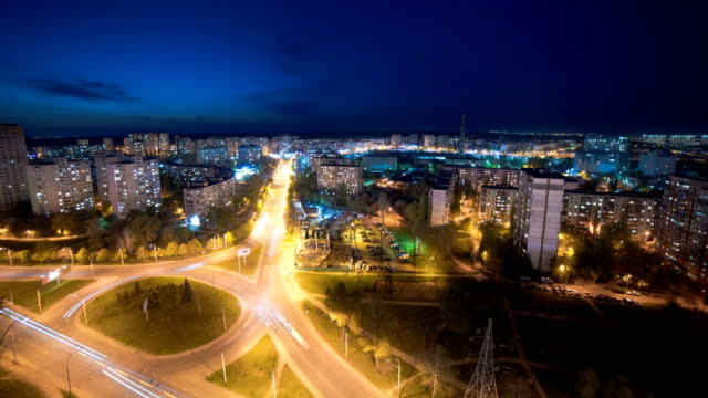 The-picturesque-night-view-on-a-city-road.-time-lapse