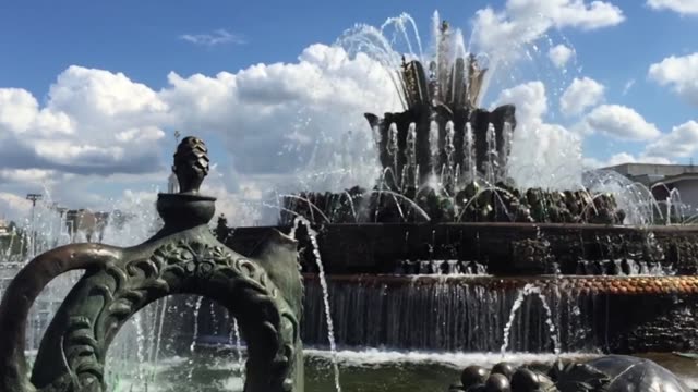 Fountain-Slowmotion-in-All-Russian-Exhibition-Center---Moscow,---Russia