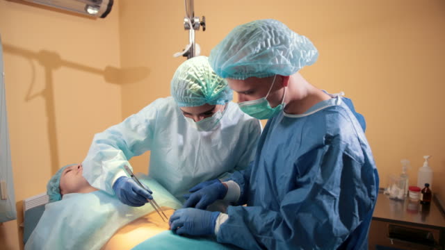 hospital,-surgical-Department,-doctors-and-nurses-do-the-operation