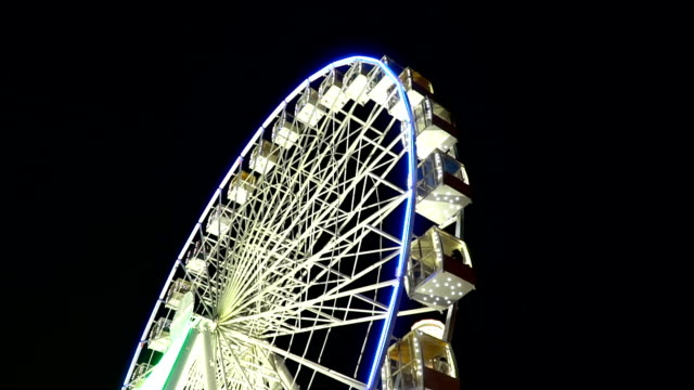 Illuminated-ferris-wheel-.Full-hd-video