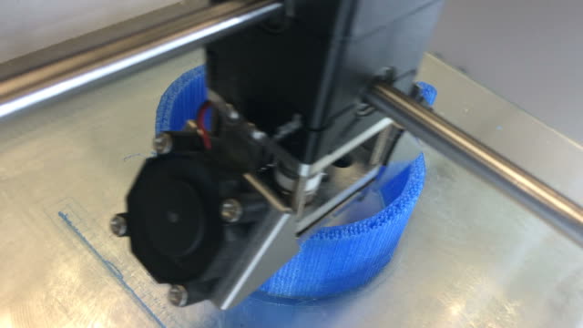 3D-printing-machine-at-work