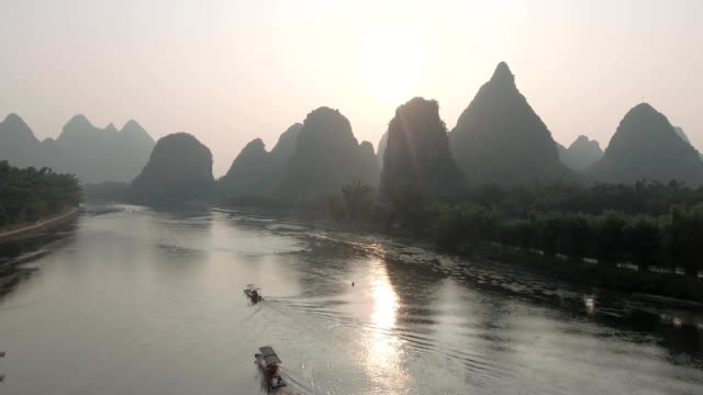 Beautiful-Natural-Landscapes-of-Guilin