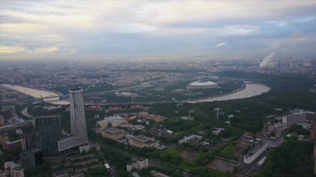 Russland-Twilight-Moskau-Fluss-berühmten-Luzniki-Stadtbild-aerial-Panorama-4k