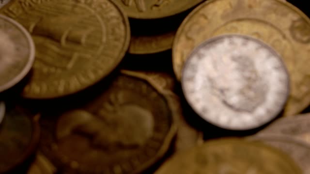 Münzen-aus-verschiedenen-Ländern