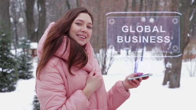 Rothaarige-Mädchen-mit-Hologramm-Global-Business