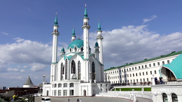 Die-Kul-Sharif-Moschee-ist-eine-der-größten-Moscheen-Russlands.-Die-Kul-Sharif-Moschee-befindet-sich-in-der-Stadt-Kazan-in-Russland