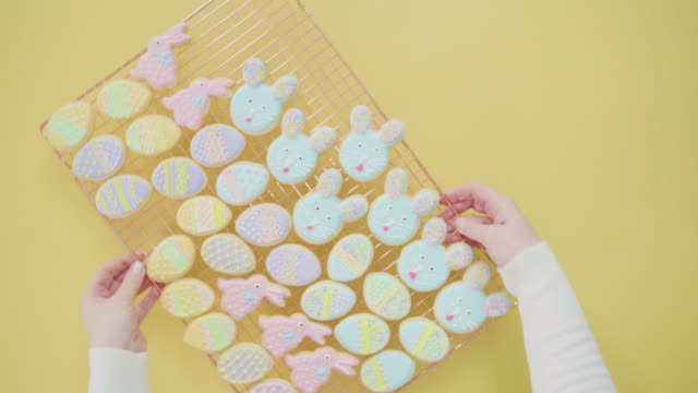 Easter-sugar-cookies-decorated-with-royal-icing-of-different-colors