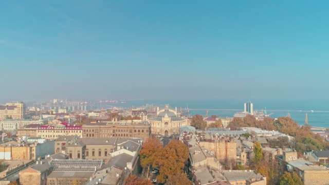 Aerial-view-of-Odesa-city-center-downtown-and-it’s-main-sight,-Odessa-Opera-and-Ballet-Theater-and-seaport