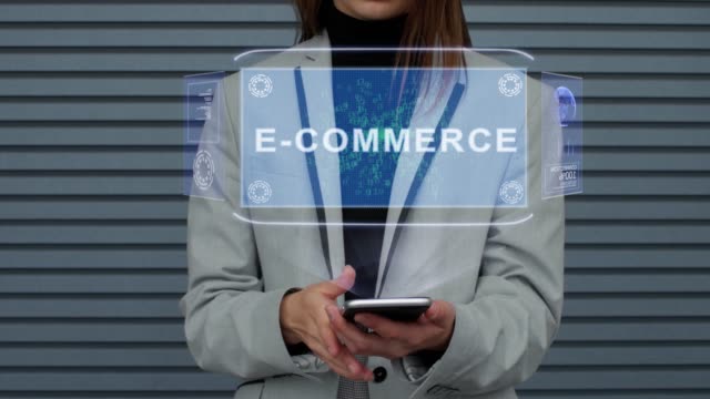 Geschäftsfrau-interagiert-HUD-Hologramm-E-Commerce