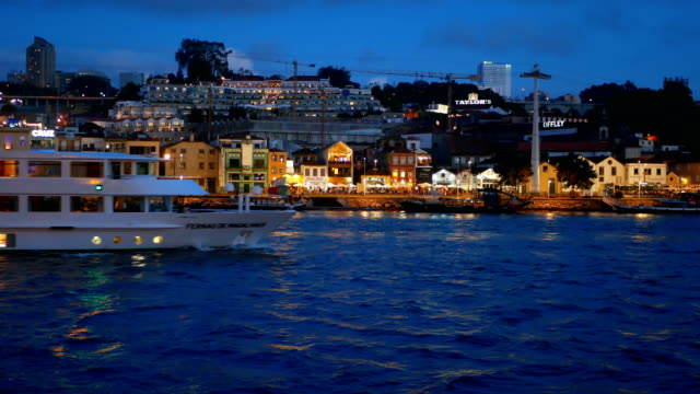 Night-city-river-ferry