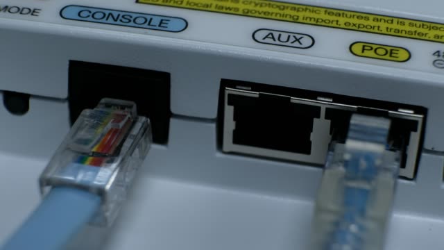 Conectado-en-cable-de-administración-en-el-puerto-de-consola