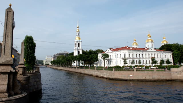 PANORAMA:-Krukov-Channel-and-the-Naval-(Nikolsky)-Cathedral-background-in-the-summer---St.-Petersburg,-Russia