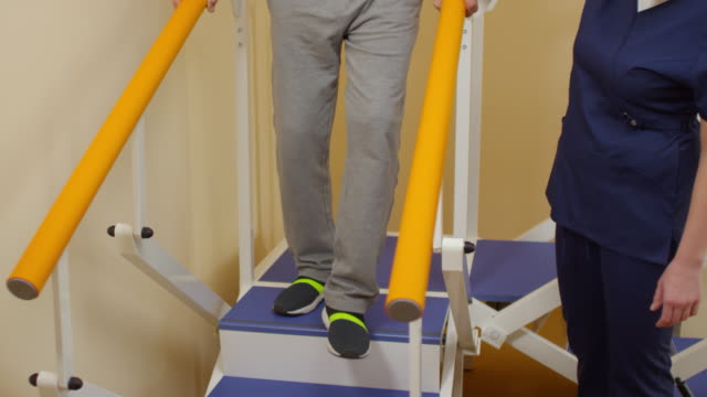 Elderly-Patient-Gait-Training-on-Stairs