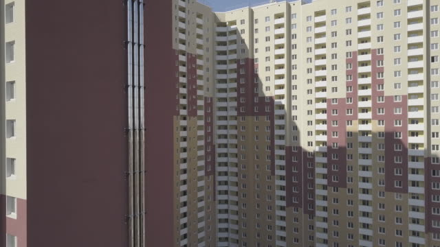 Vista-aérea.-Un-complejo-de-nuevos-edificios-de-Apartamento-High-Rise-en-la-ciudad.-En-la-pared-de-las-tuberías-de-la-casa-para-el-dibujo