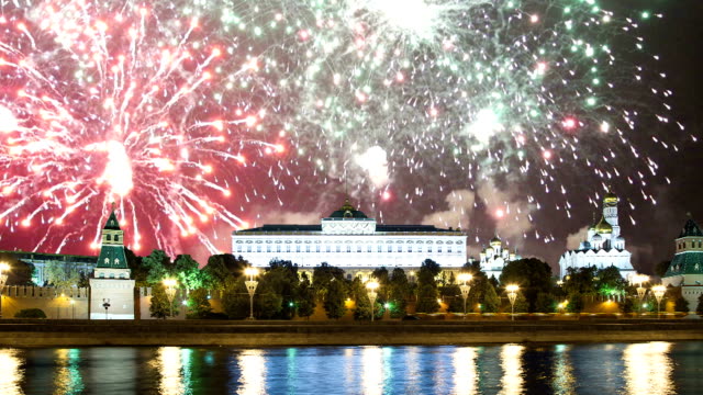 Fireworks-over-the-Kremlin,-Moscow,-Russia--the-most-popular-view-of-Moscow