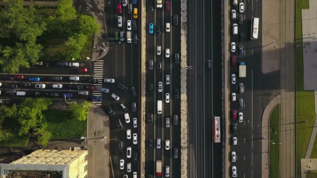 Russland-sonnigen-Tag-Moskau-Stadtbild-Verkehr-Prospekt-Mira-aerial-Panorama-4k