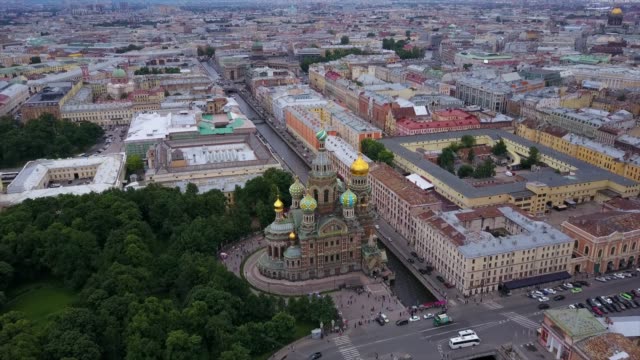russia-twilight-saint-petersburg-savior-on-the-spilled-blood-cityscape-aerial-panorama-4k