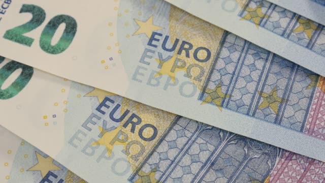 Europäische-Union-20-Stückelungen-Banknoten-Hintergrund-aus-Nahaufnahme-4K