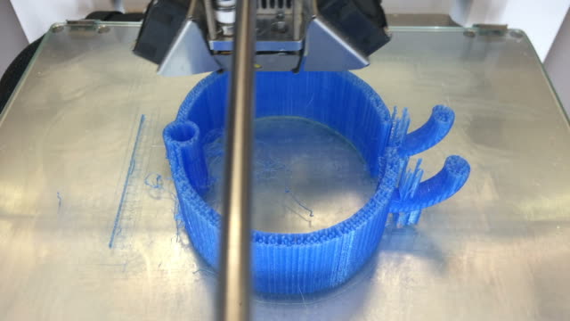 3D-printing-machine-at-work