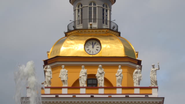 Clock-on-the-building-of-the-Main-Admiralty.-Saint-Petersburg,