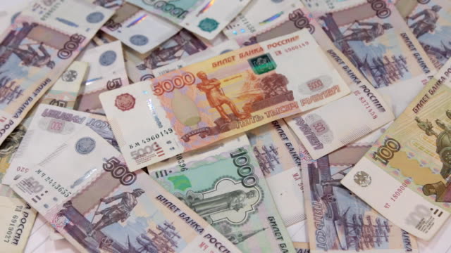 Rotation-of-Russian-rubles,-of-different-dignity