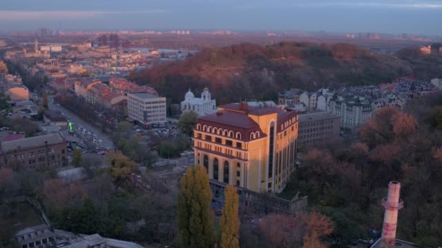 Aerial-shooting-night-city-Kiev-and-St-Andrew's-Church,-Europe,-Ukraine