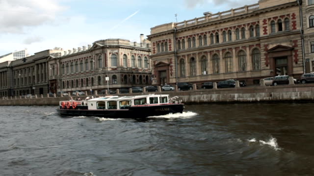 St.-Petersburg-Kanäle-und-Dämme