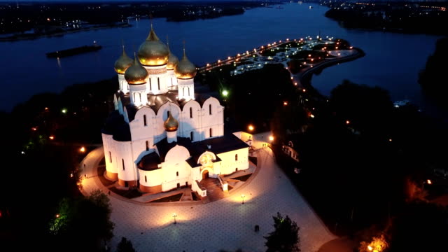 Night-view--of-Assumption-Cathedral