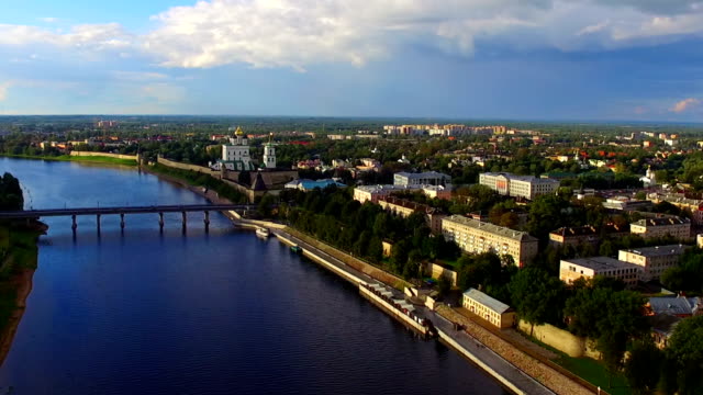Vista-aérea-en-el-casco-antiguo-de-Pskov