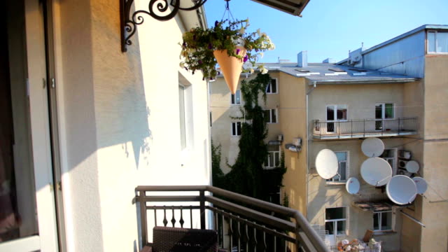 Blick-vom-Balkon-zum-Innenhof