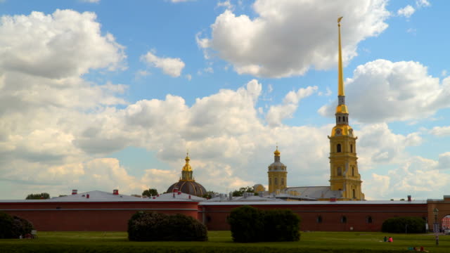 Lawn-under-the-walls-of-the-Peter-and-Paul-Fortress
