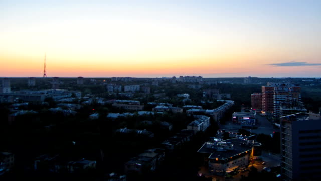 Kharkiv-Stadt-von-oben-bei-Sonnenaufgang-Zeitraffer.-Ukraine