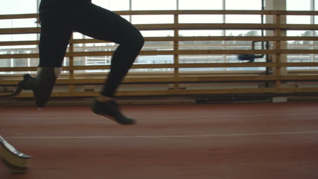 Amputierter-Sprinter-Training
