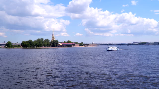 Pleasure-boat-on-the-background-of-Peter-and-Paul-Fortress