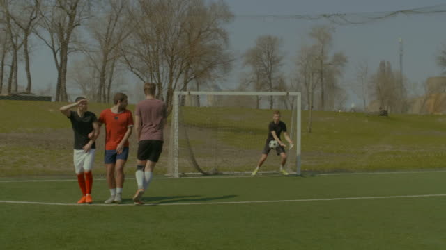 Soccer-player-taking-direct-free-kick-during-game
