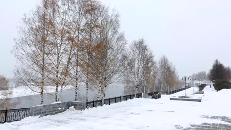 autumn-river-Vyatka-view-from-the-city's-waterfront