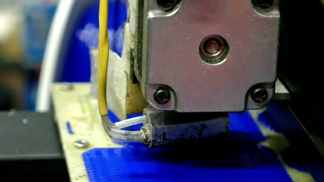 Tridimensional-de-plástico-en-Impresora-3D-de-laboratorio