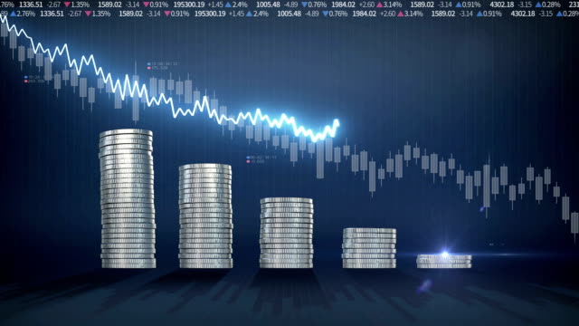 Stapeln-Sie-Goldene-Münzen-und-verringern-blaue-Wellenform-Linie,-ausgedrückt-Verschlechterung-Aktienmarkt,-wirtschaftliche-Gewinne