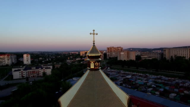 Luftaufnahme-des-errichteten-Kirche-in-Lemberg,-Ukraine.