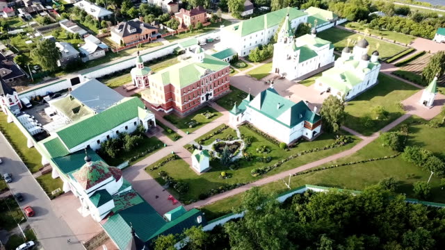 russian-landmark-Spaso-Preobrazhensky-monastery