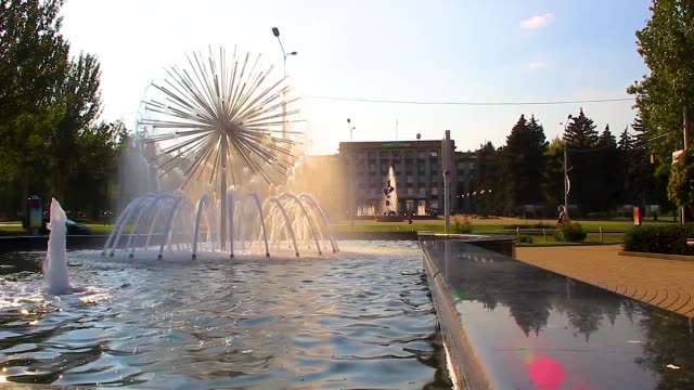 Fountains-by-Government-buildings-Donetsk-Ukraine