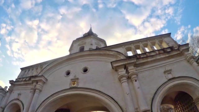 Timelapse-video-of-Ancient-Orthodox-Church-in-Izmailovo-Park-in-Moscow-in-early-spring