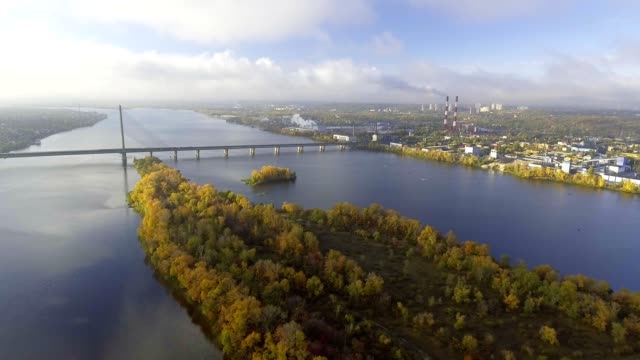 The-bridge-across-the-Dnieper-River.-Span-over-the-city-with-a-bird's-eye.-South-Bridge.-Kiev.-Ukraine.