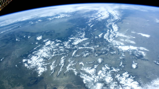 Erde-aus-dem-All-gesehen.-Calgary,-Kanada.-Nasa-Public-Domain-Imagery